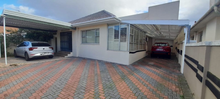 5 Bedroom Property for Sale in Athlone Western Cape